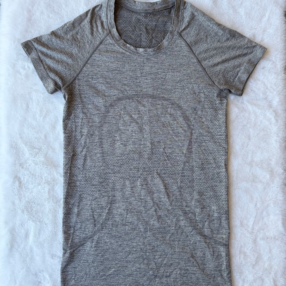 Lululemon Swiftly Speed Short Sleeve